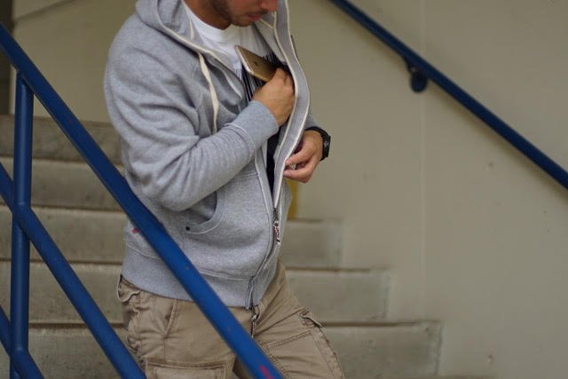 Read more about the article Inside Pockets from Fashion Trend to Everyday Fashion